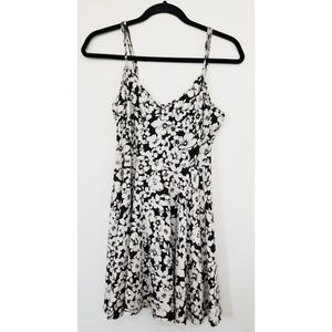 🌹forever 21 black & white sundress🌹